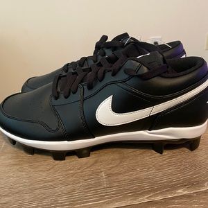 Jordan 1 low baseball cleats